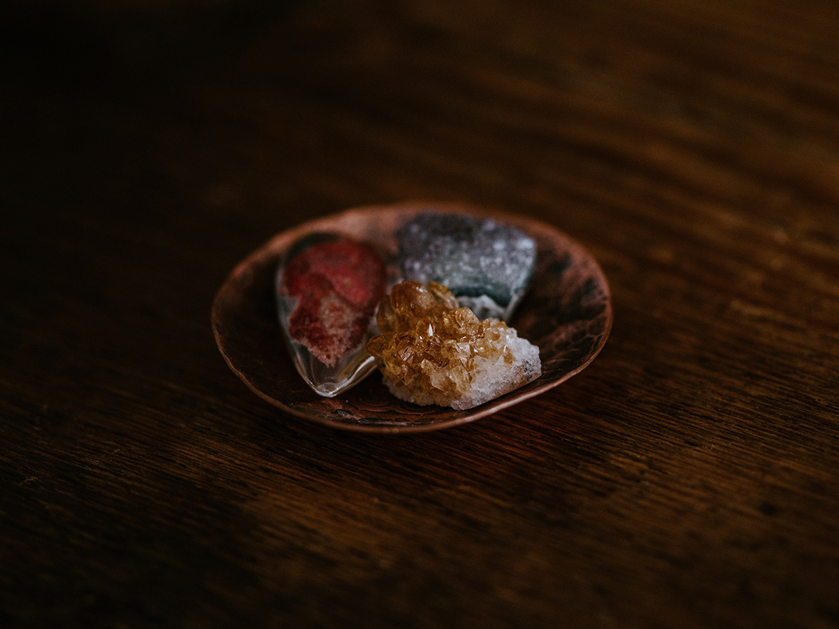 Savoir-faire Artisanat : La transformation des pierres fines en bijoux